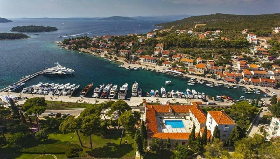 Vacation House Sara&Noa Maslinica Εξωτερικό φωτογραφία